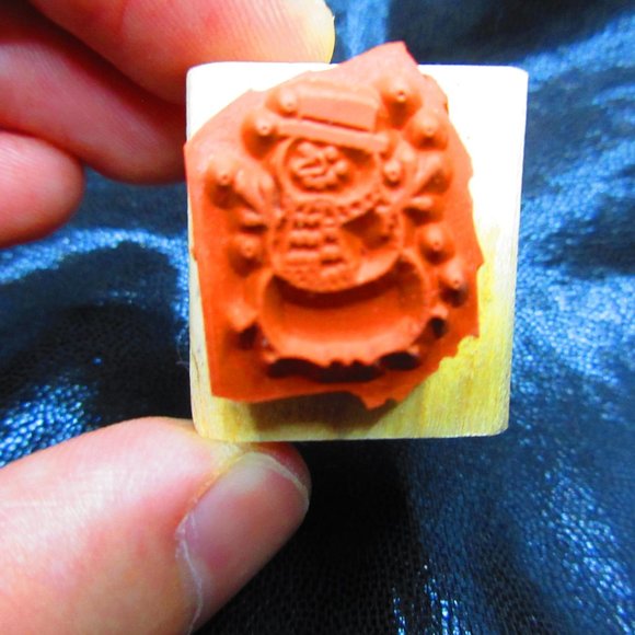 Snowman Rubber Wood Mounted Stamp 1" X 1" - Picture 2 of 3